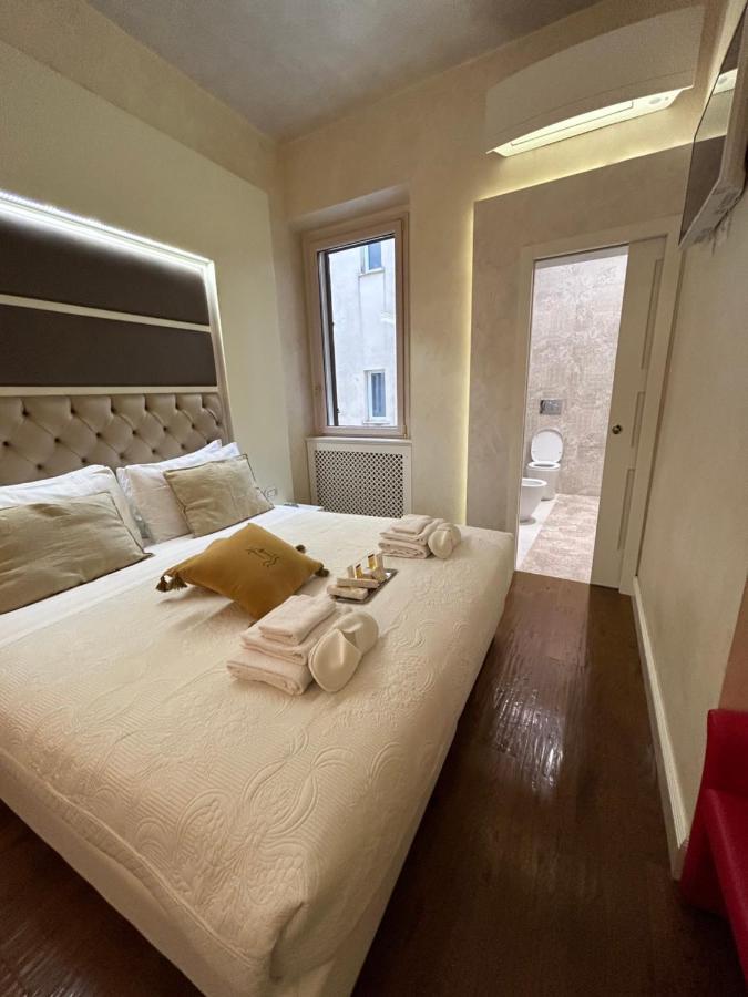 Piazza Venezia Luxury Suite Rome Exterior photo