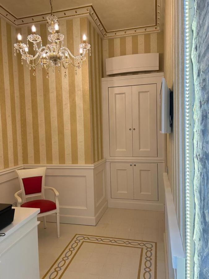 Piazza Venezia Luxury Suite Rome Exterior photo
