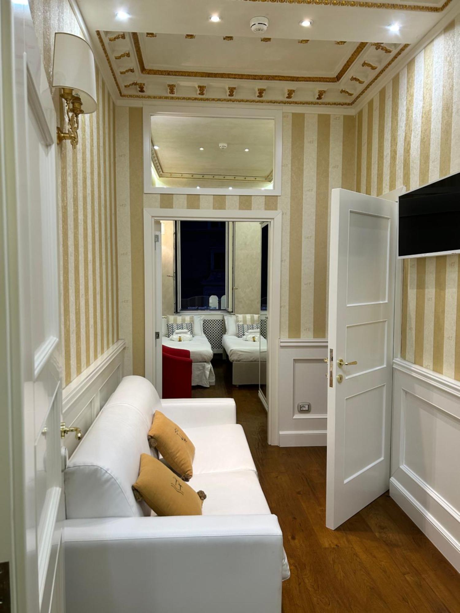 Piazza Venezia Luxury Suite Rome Exterior photo