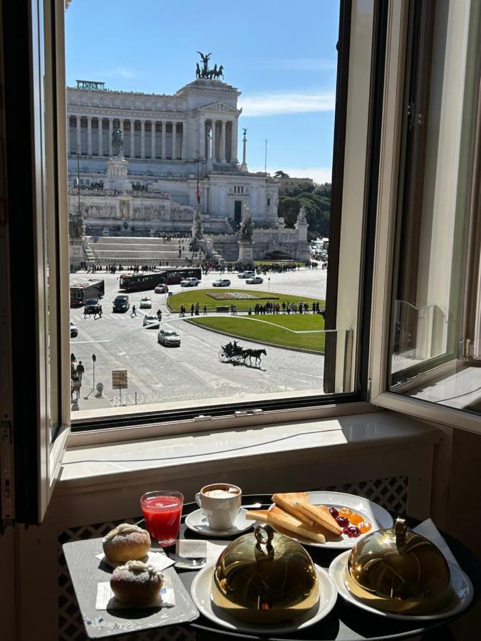 Piazza Venezia Luxury Suite Rome Exterior photo